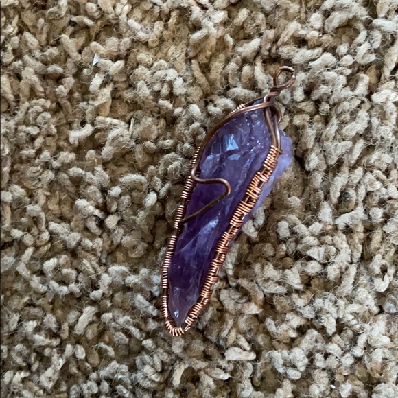 Amethyst pendant wrapped in brass - Picture 3 of 6